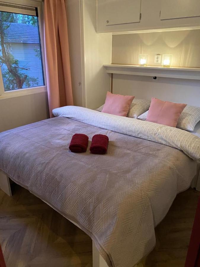 Sfeervolle Chalet Op De Veluwe In Hoenderloo Hotel ภายนอก รูปภาพ
