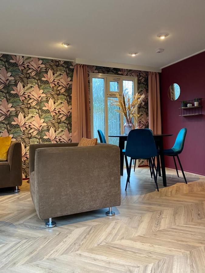Sfeervolle Chalet Op De Veluwe In Hoenderloo Hotel ภายนอก รูปภาพ