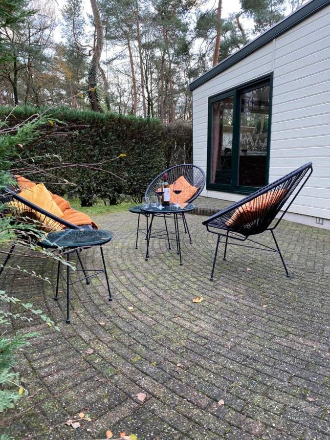 Sfeervolle Chalet Op De Veluwe In Hoenderloo Hotel ภายนอก รูปภาพ